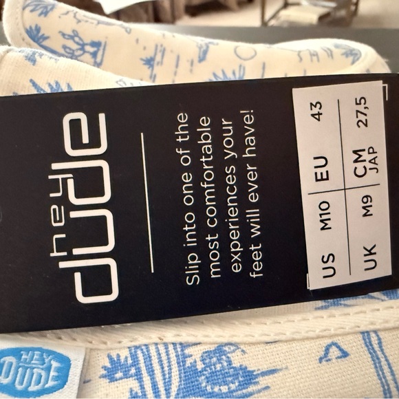 Hey Dude Shoes NWT - Picture 3 of 4